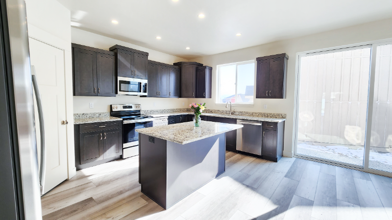 302 Cottage Drive - Photo 4 of 24