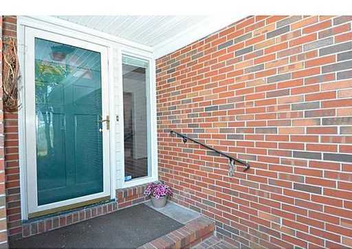 7041 Suburban Arch - Photo 3 of 28