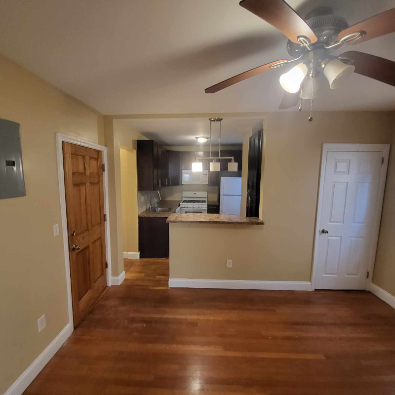 607 S 5th Ave #2 - Photo 2 of 5