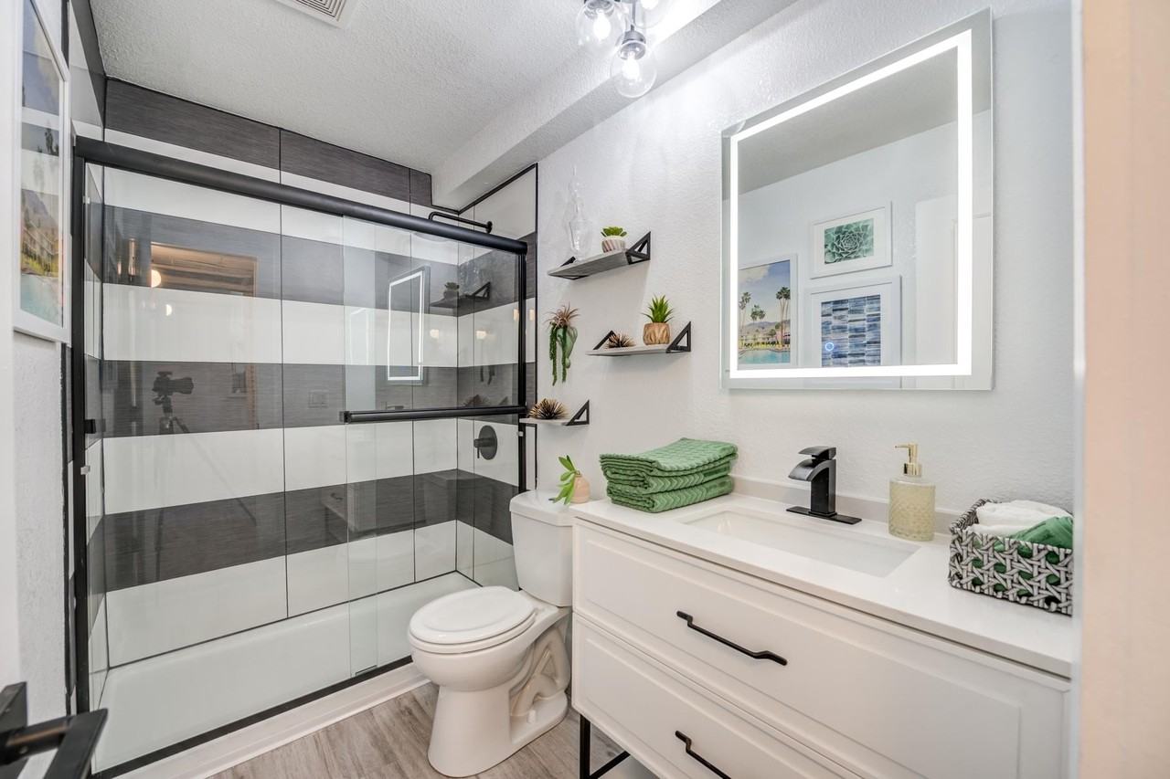 Fusion Warner Center - Photo 7 of 15