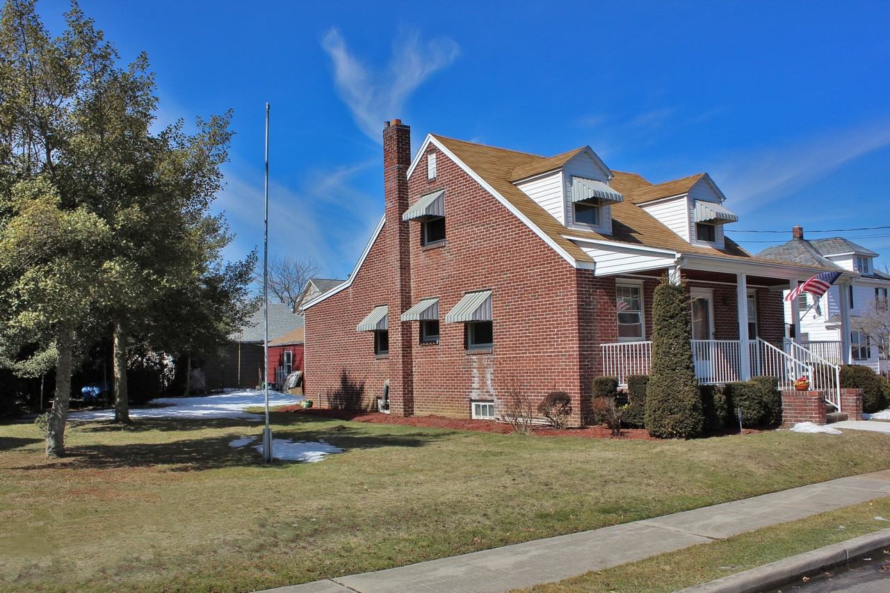 7 Schack Ave - Photo 2 of 14