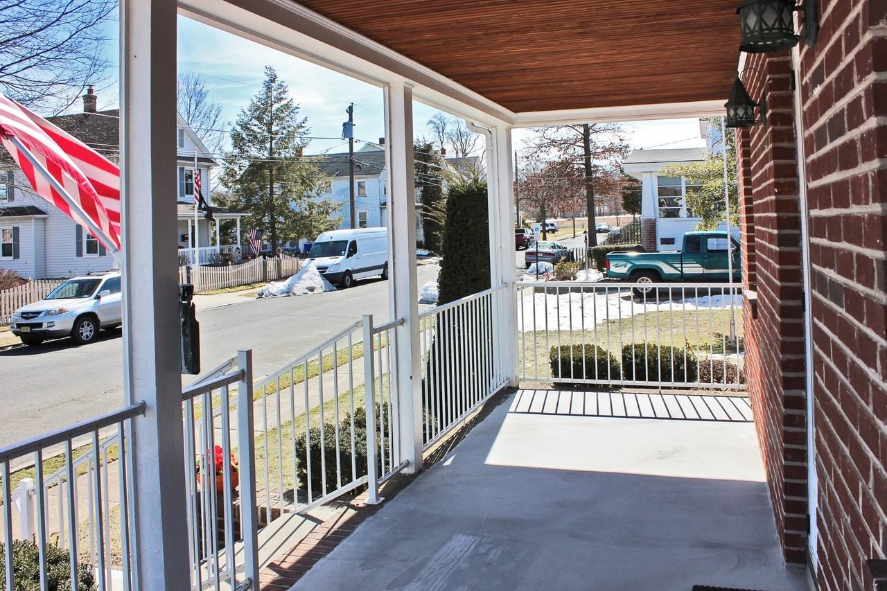 7 Schack Ave - Photo 3 of 14