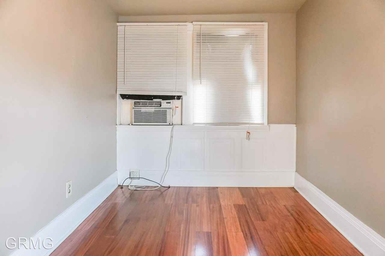 208 E. Charles St. - Photo 2 of 5