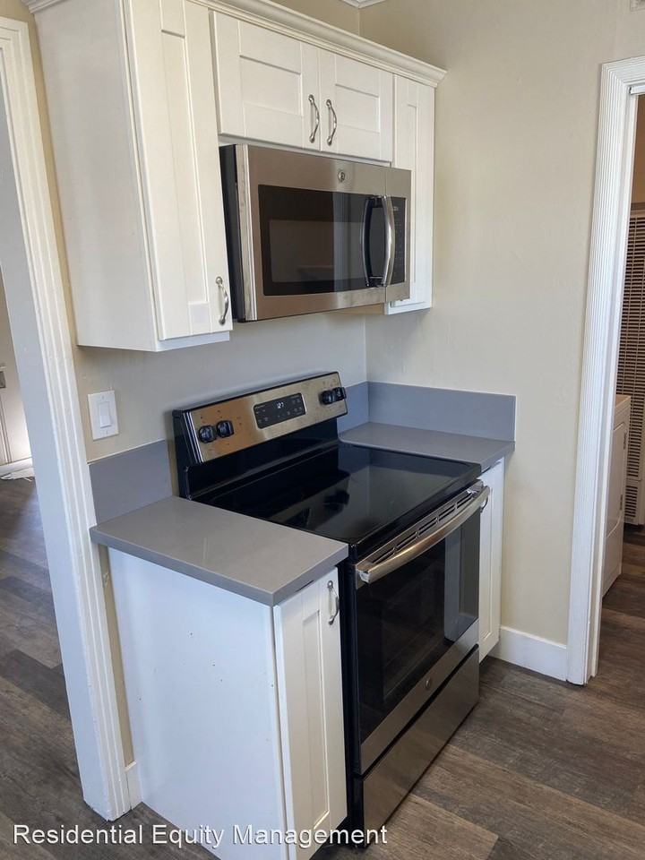 4941 14th Ave - Photo 3 of 13