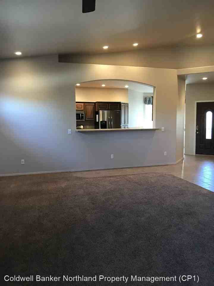 649 Brookline Loop - Photo 3 of 8