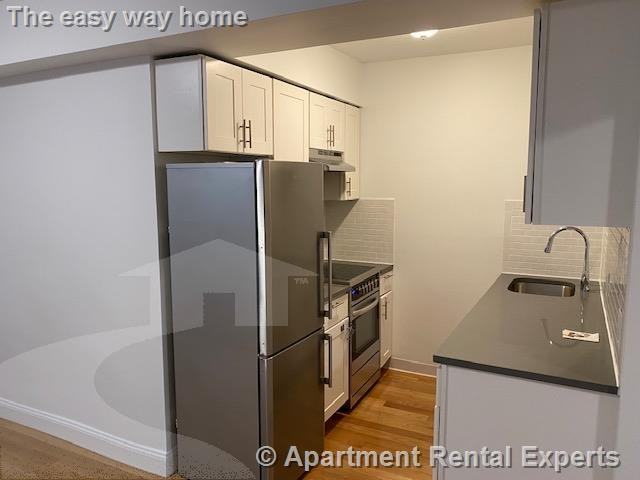 475 Highland Ave #9 - Photo 3 of 9