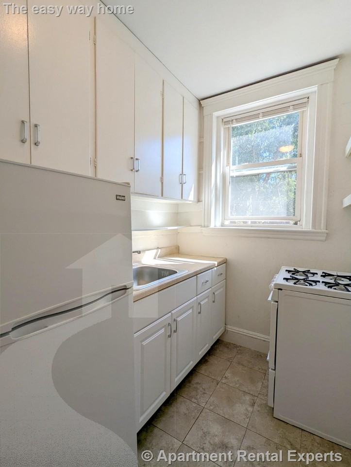 170 Maple St #109 - Photo 6 of 11