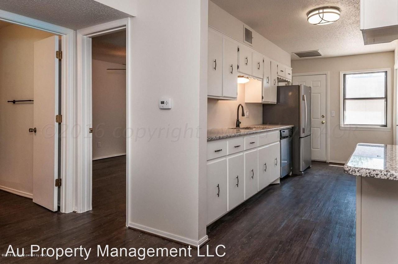 5733 Wabash St - Photo 3 of 7
