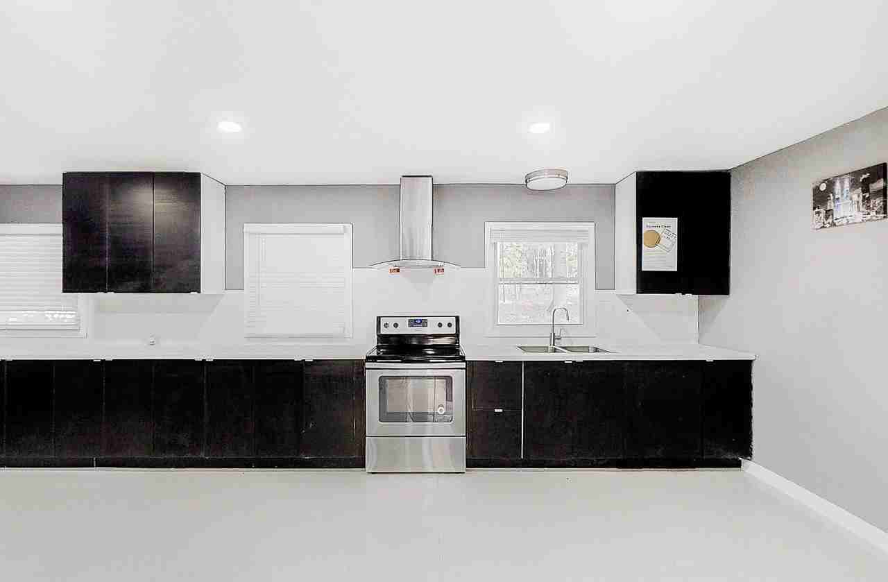 Lantern Ln - Photo 5 of 12