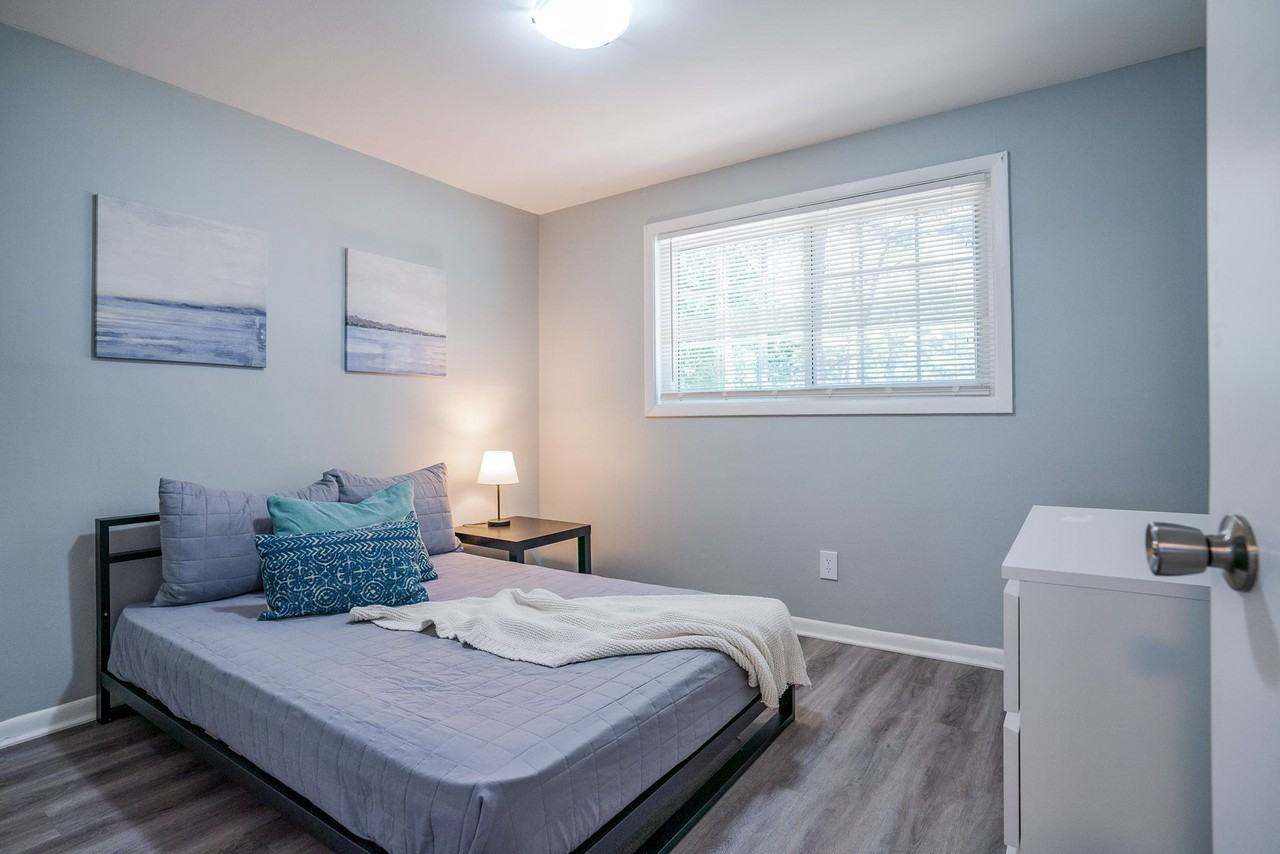 Eastwyck Cir - Photo 2 of 11