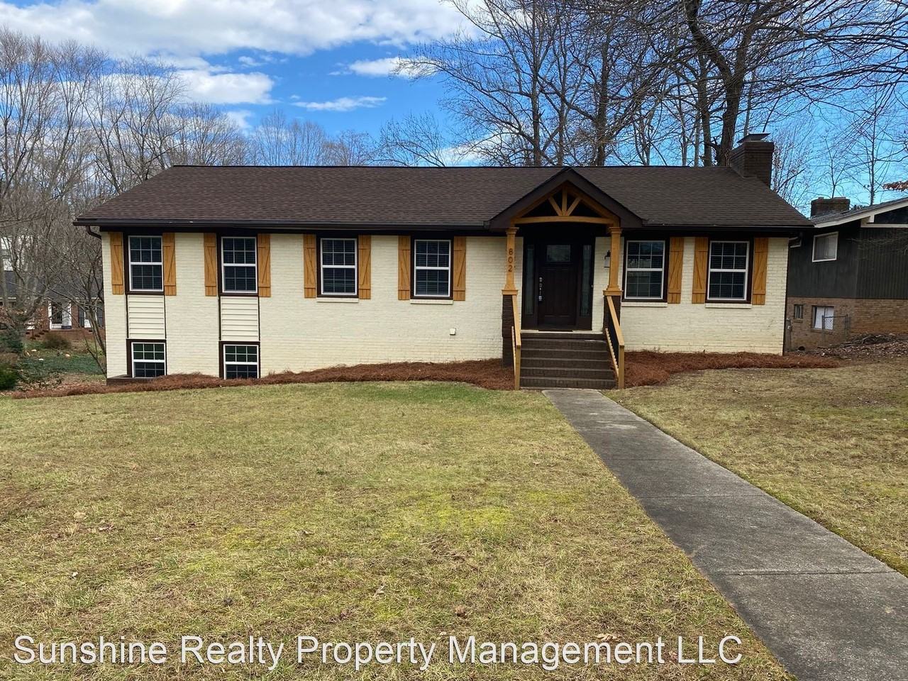 802 Montrose Dr - Photo 2 of 50