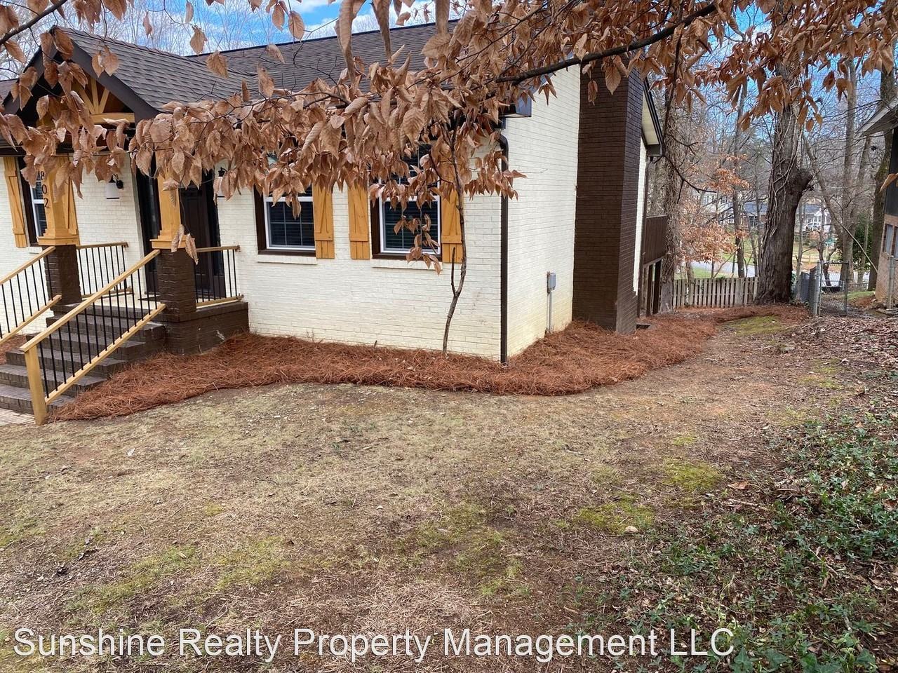 802 Montrose Dr - Photo 3 of 50