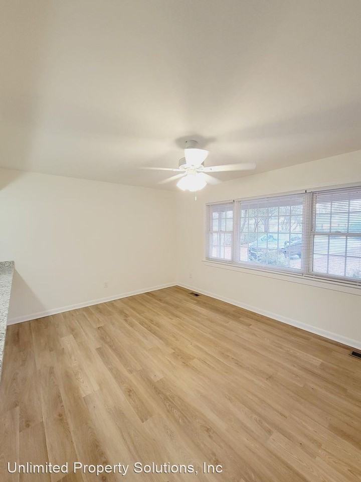 246 Lullwater Dr - Photo 3 of 20