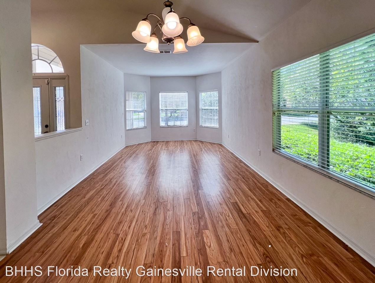 2234 Nw 49th Ave - Photo 2 of 33