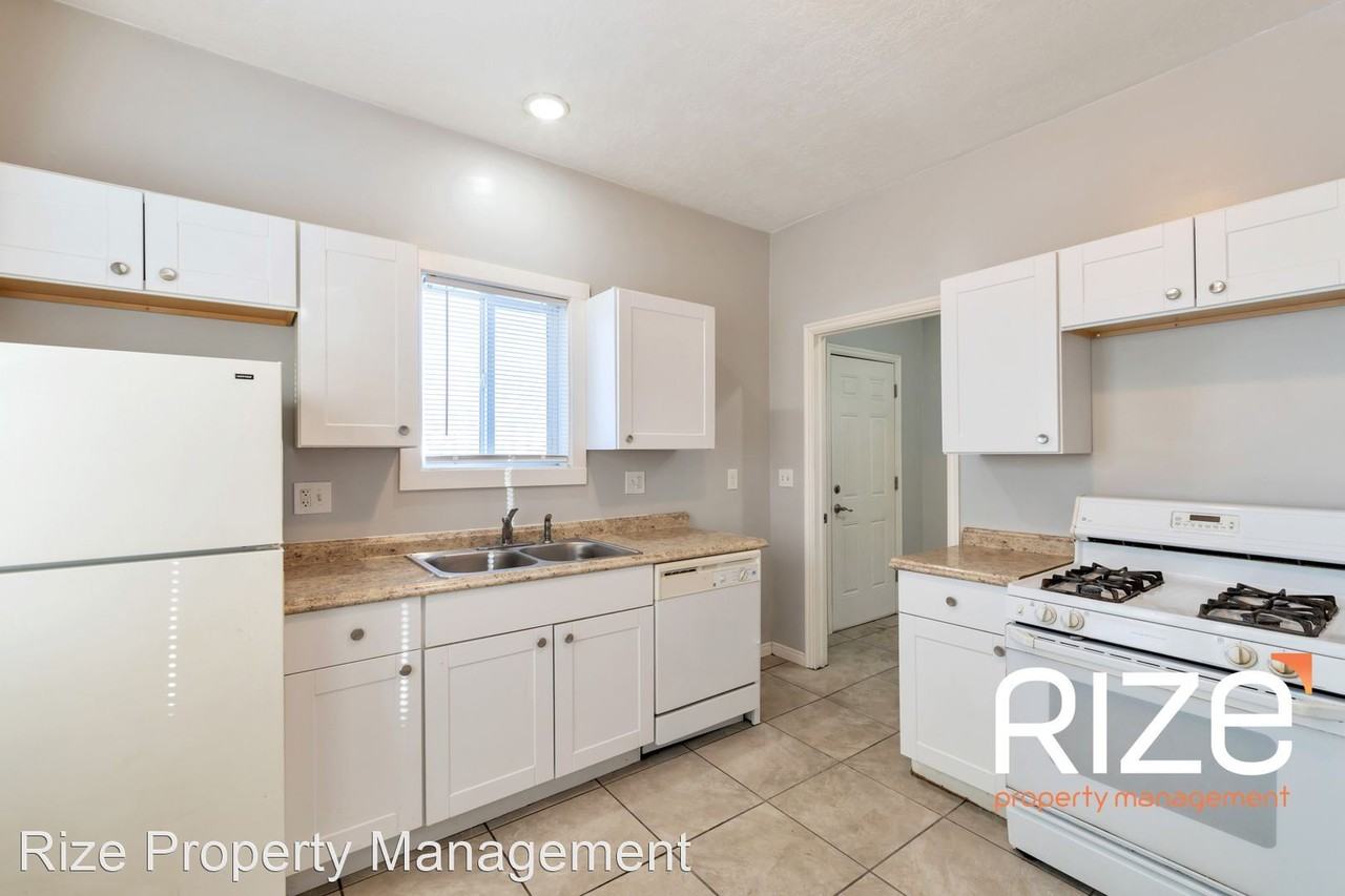 2431-2433 B Ave - Photo 2 of 15