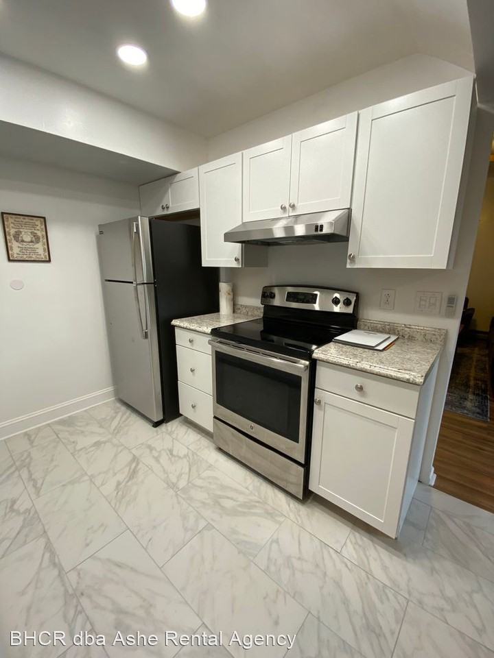 144 Heathstone Ct Unit C - Photo 3 of 20