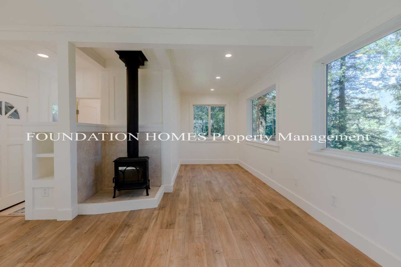 20 Hamilton Ln - Photo 3 of 15