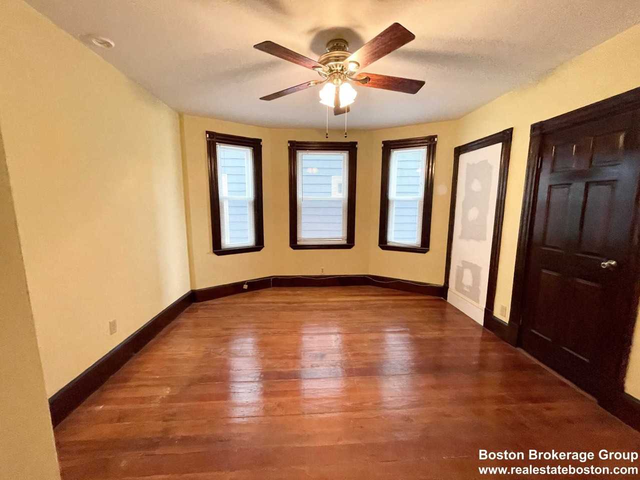 Roseclair St - Photo 3 of 9