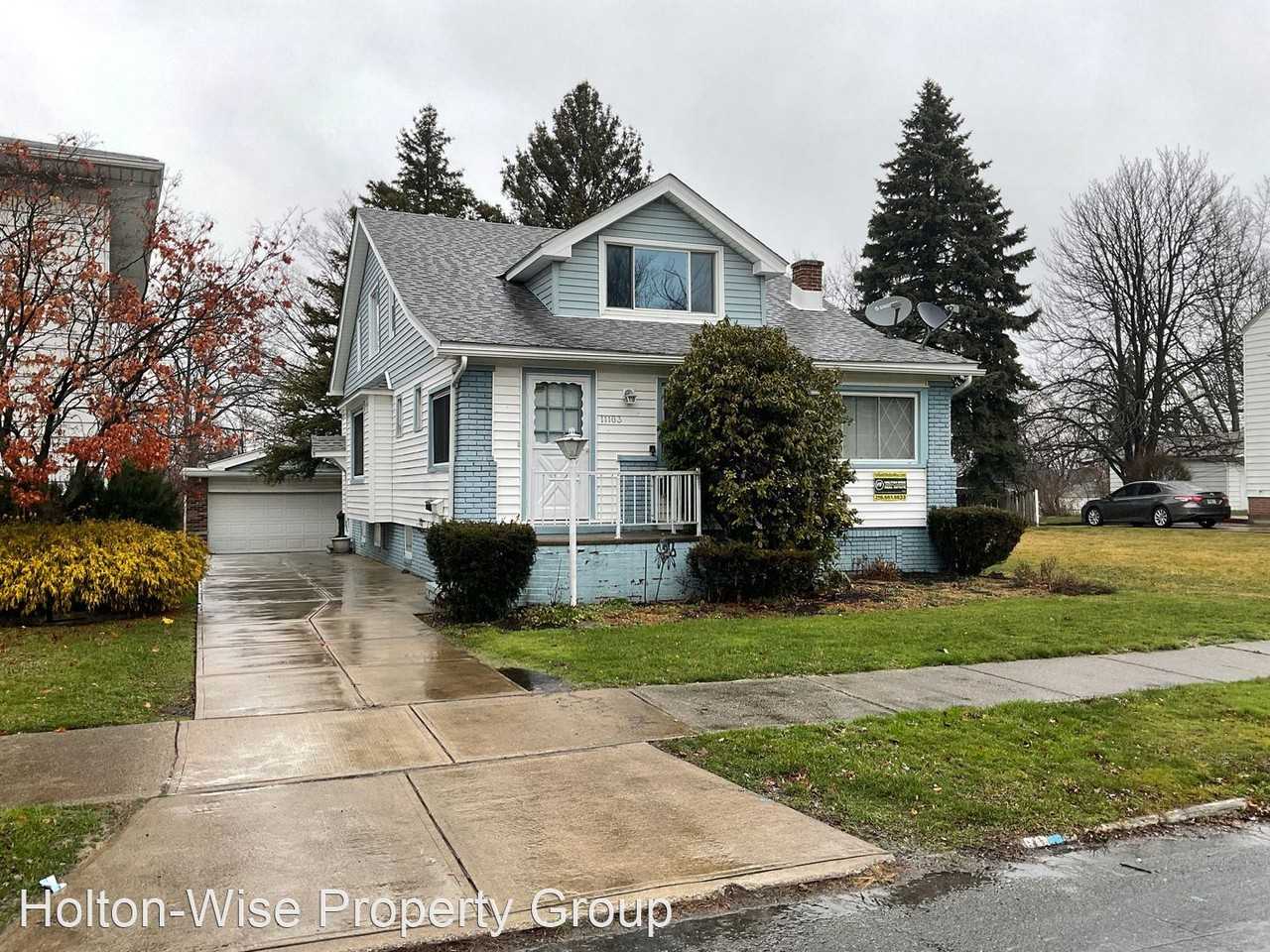 11103 Lincoln Avenue - Photo 2 of 17