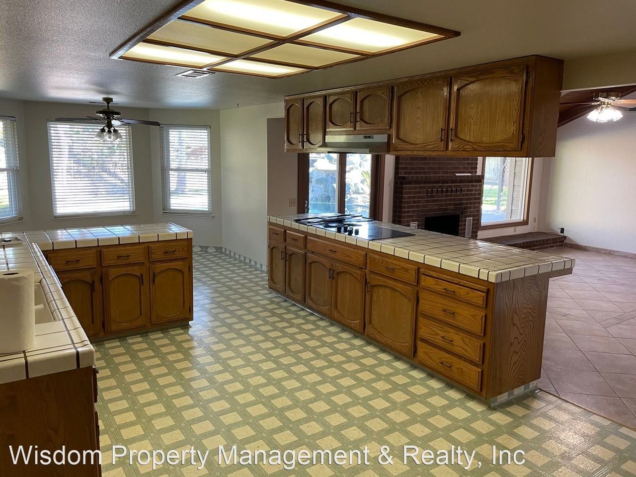 2200 Station Ave - Photo 2 of 8