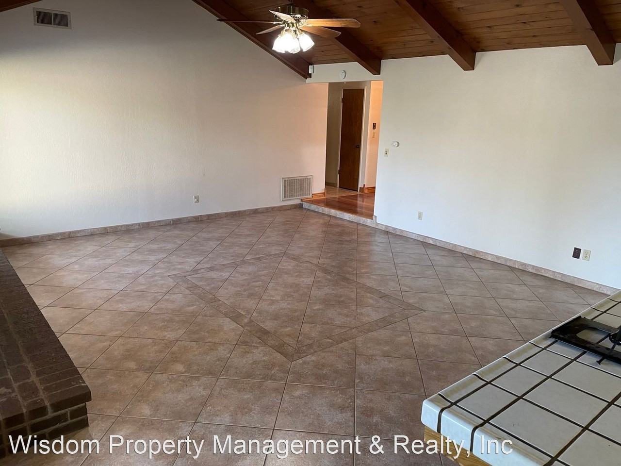 2200 Station Ave - Photo 3 of 8