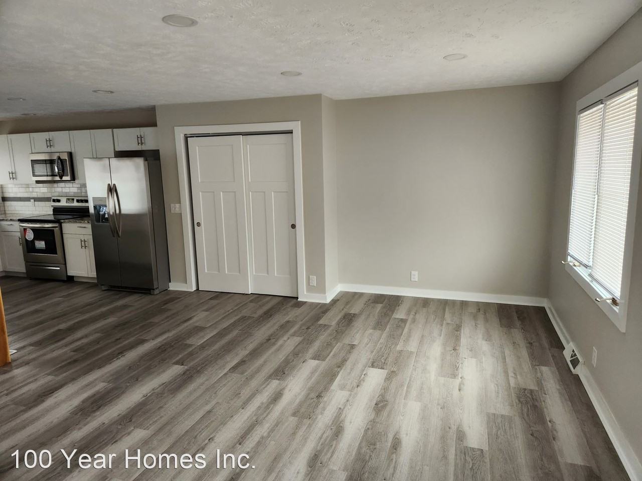 10230 P St - Photo 2 of 16