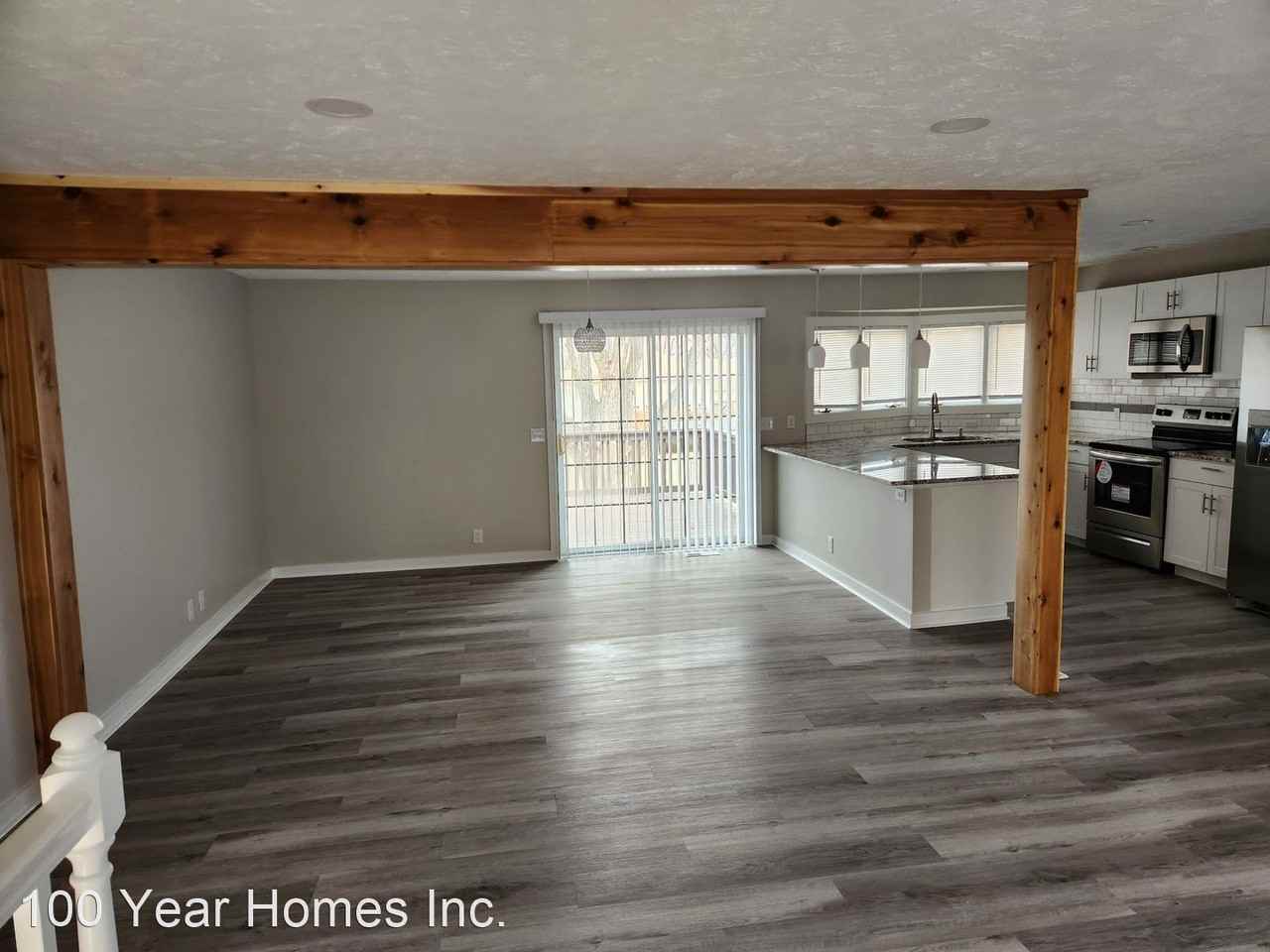 10230 P St - Photo 3 of 16