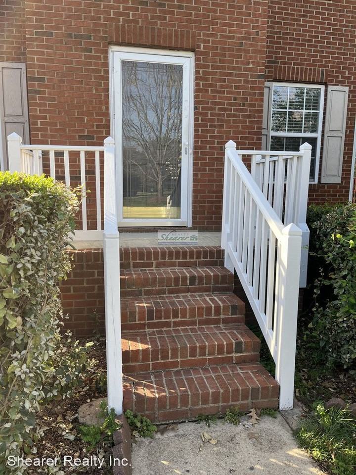 15505 Dehavilland Dr - Photo 2 of 31