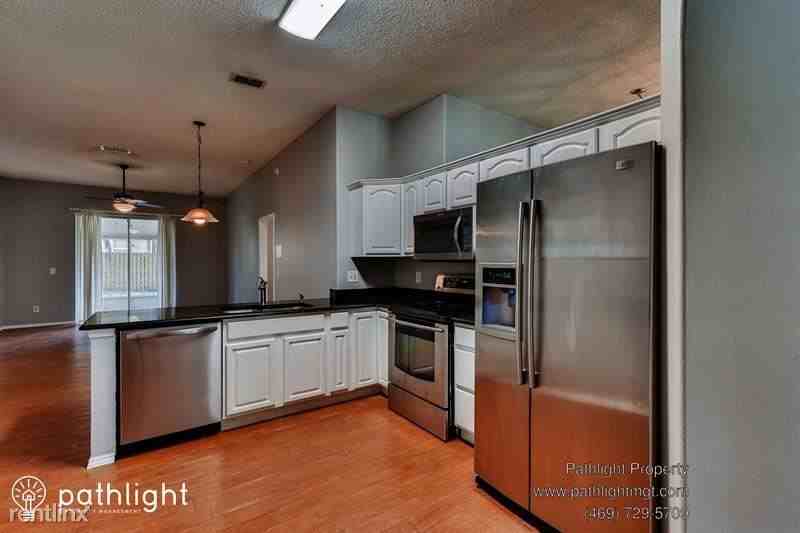 5901 Erhardt Dr - Photo 3 of 15