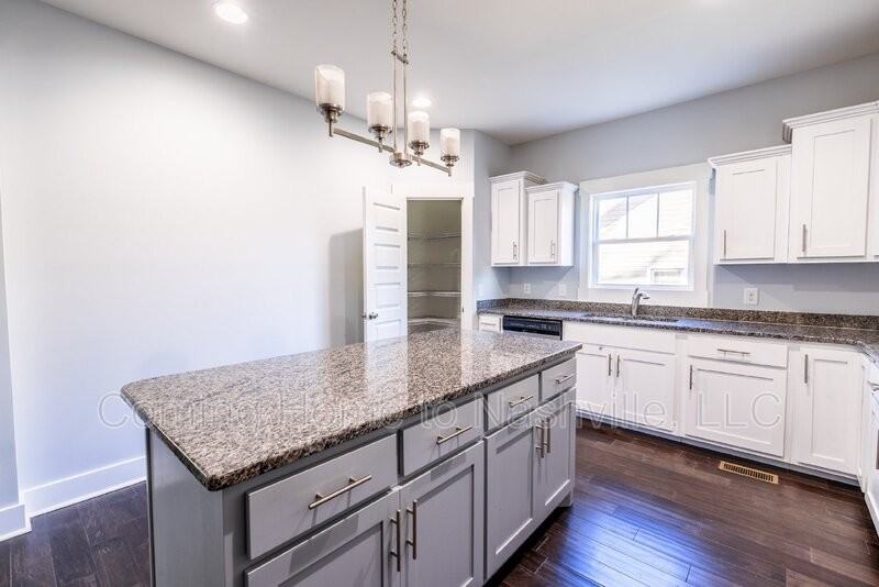 3409 Elkins Ave - Photo 5 of 28