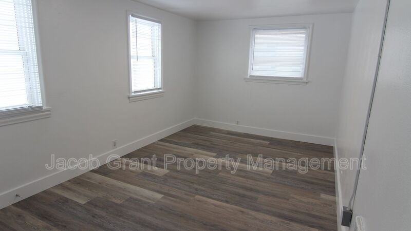 4719 Yellowstone Ave #19 - Photo 7 of 11