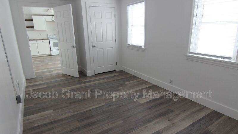 4719 Yellowstone Ave #19 - Photo 6 of 11