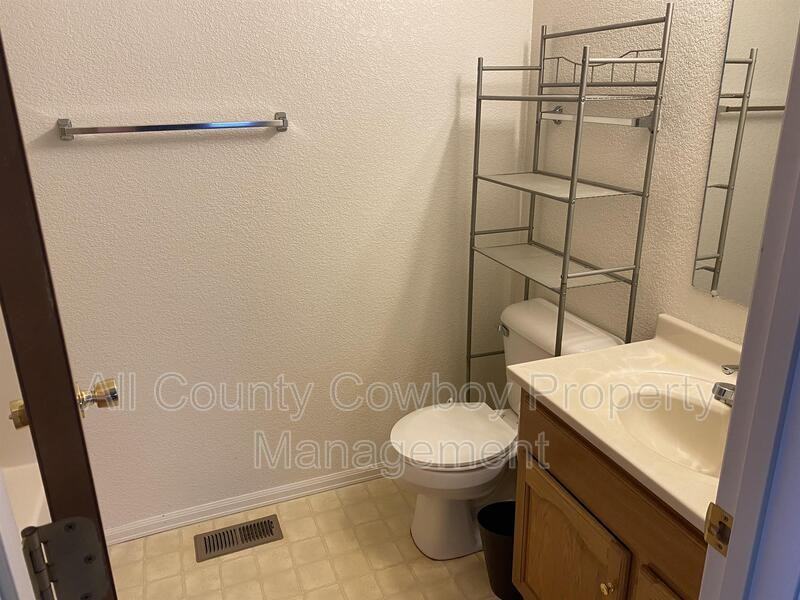 918 Palmer Dr - Photo 5 of 12