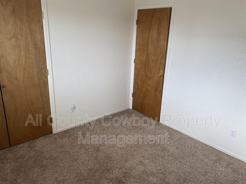 918 Palmer Dr - Photo 6 of 12