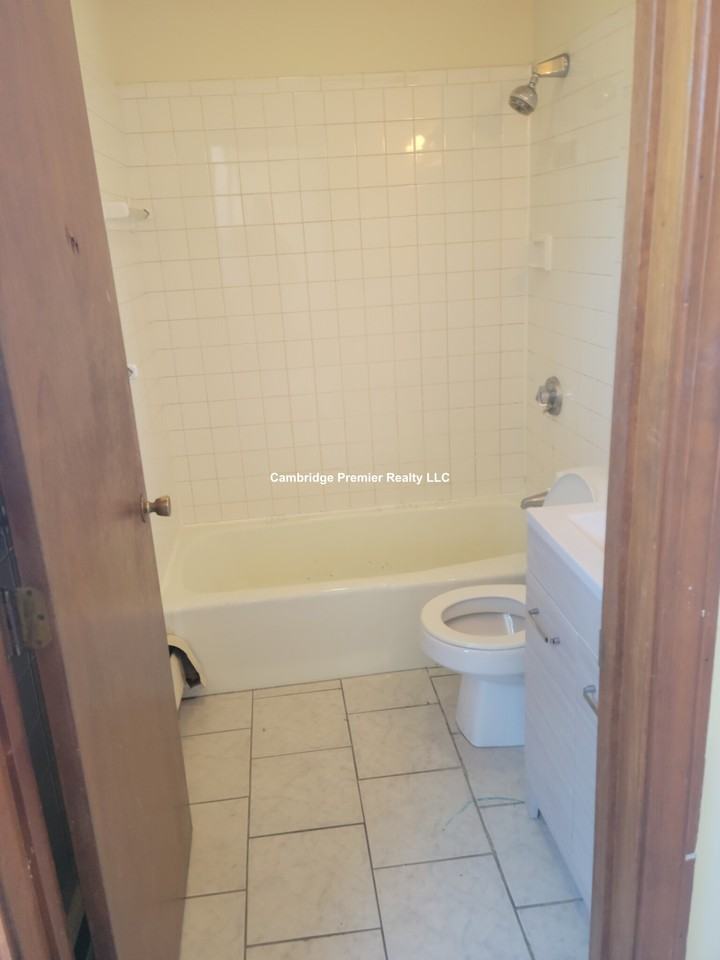 Pearl St #203 - Photo 3 of 16