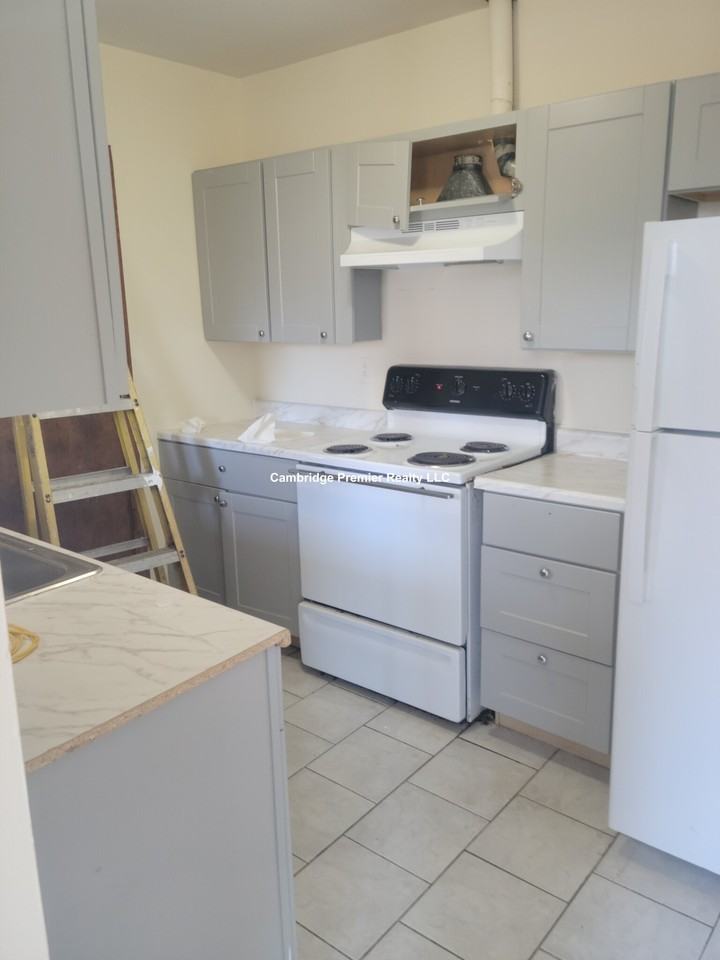 Pearl St #203 - Photo 6 of 16