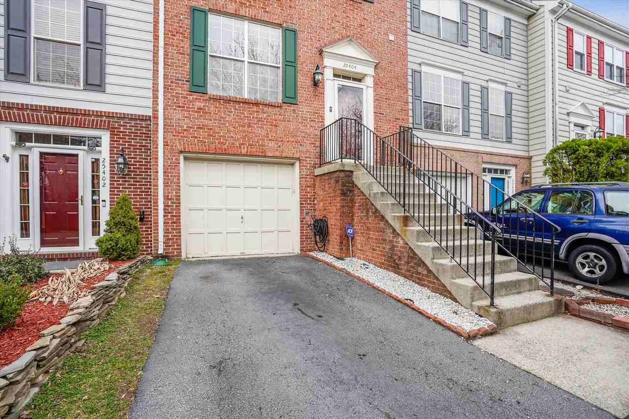 25404 Upper Clubhouse Dr - Photo 4 of 50