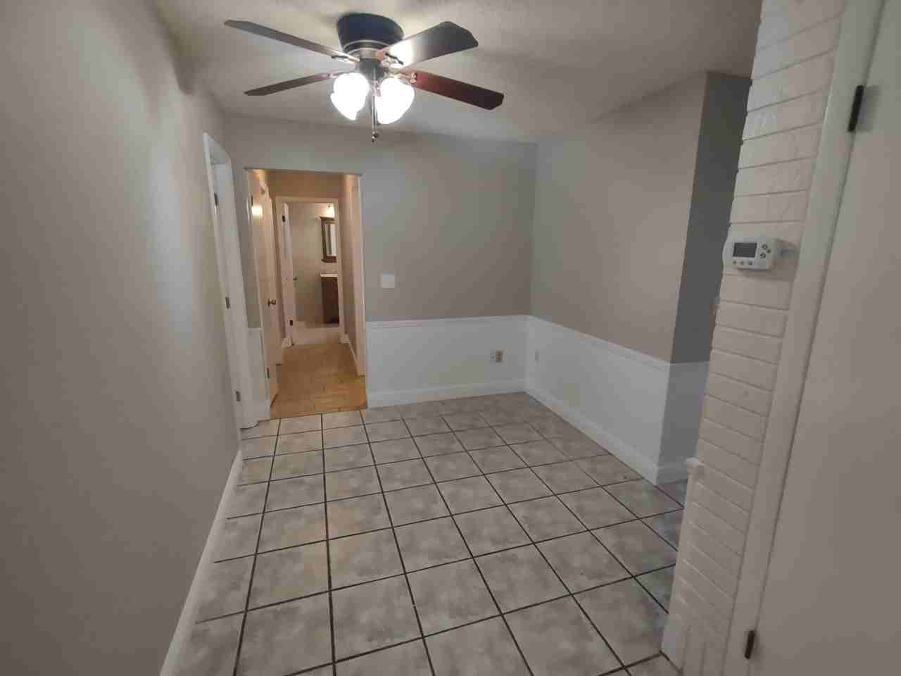 8811 Seeley Ln - Photo 4 of 26