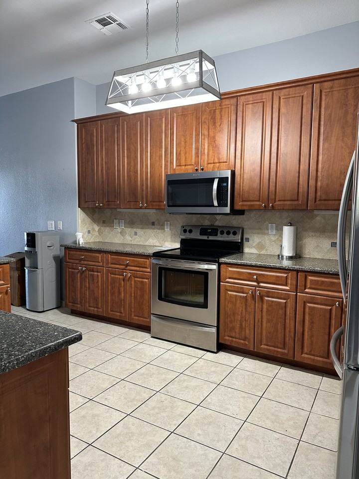 3023 Lake Manatee Ct - Photo 3 of 18