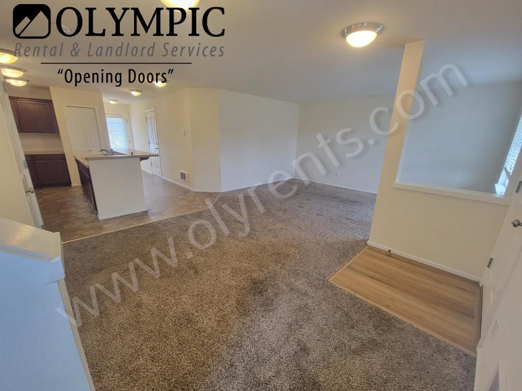 6015 Pennsylvania St Se - Photo 2 of 23