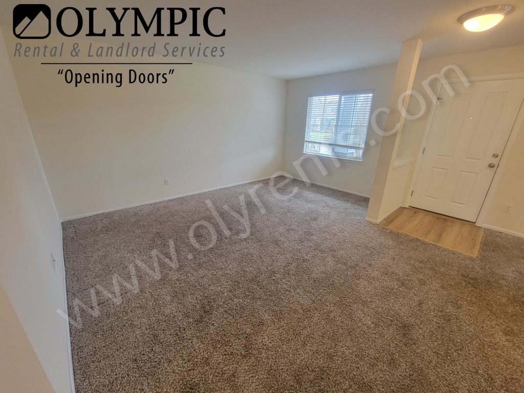 6015 Pennsylvania St Se - Photo 3 of 23