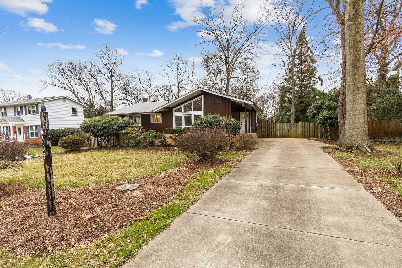 8505 Cottage St - Photo 2 of 30