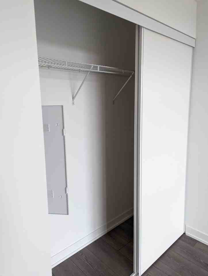 1787 Saint Clair Avenue West - Photo 6 of 12