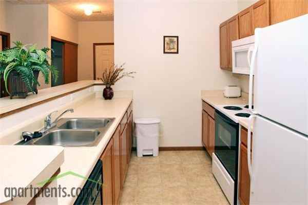 Chantry Village Apartments - Photo 2 of 5