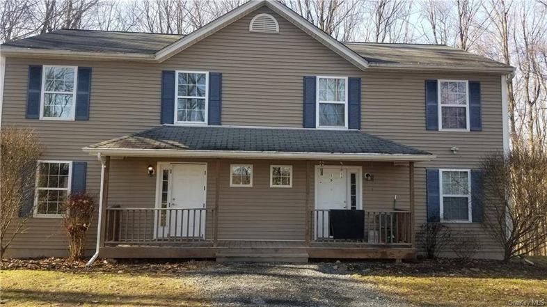 17 Country Pond Ln 17, Modena, NY 12548 3 Bedroom House for 2,500