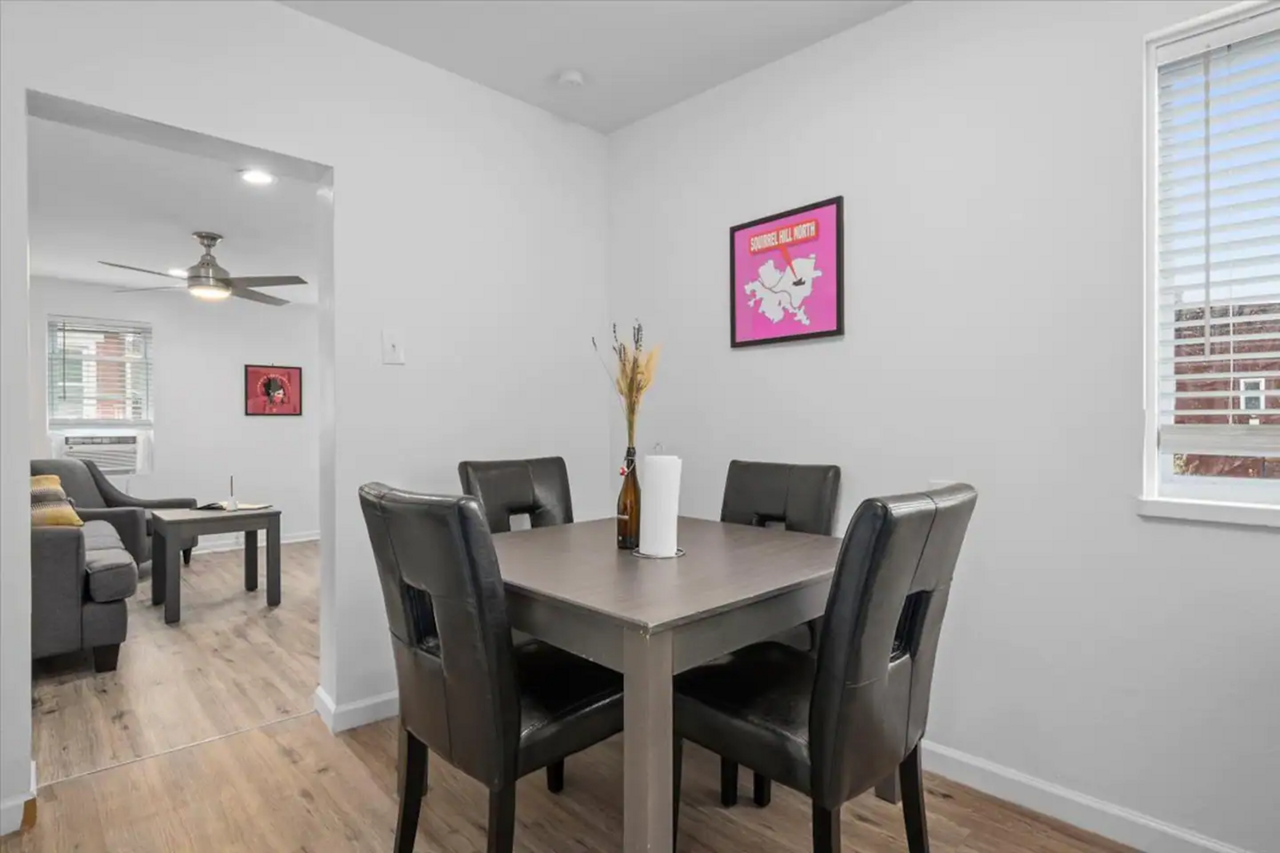 858 Lovitt Way #858 - Photo 3 of 10