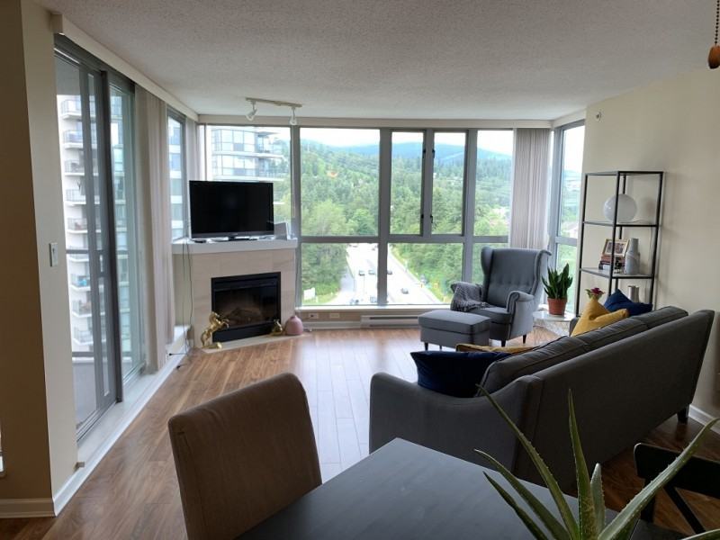 The Bentley Over Newport Village - Photo 3 of 33