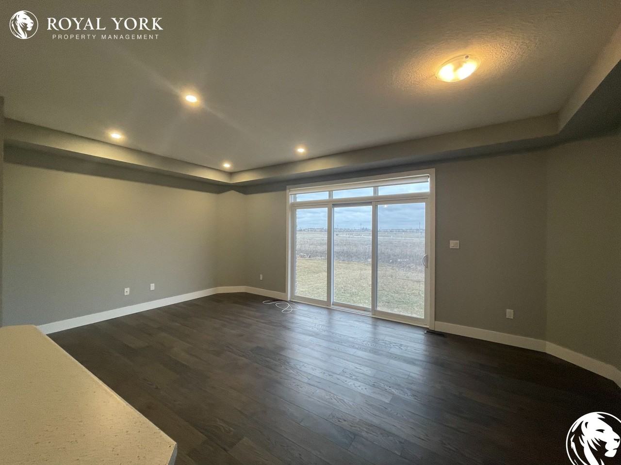 1983 Evans Blvd - Photo 3 of 37