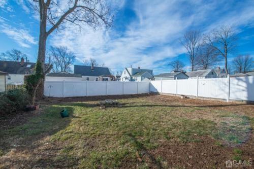 67 Yale Ave - Photo 2 of 15