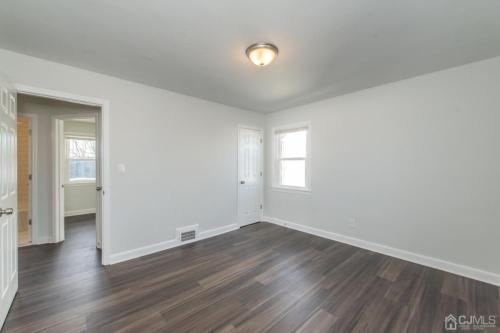 67 Yale Ave - Photo 3 of 15